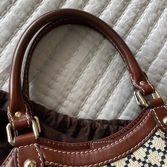 EUC authentic Gucci bag - Picture 7 of 7